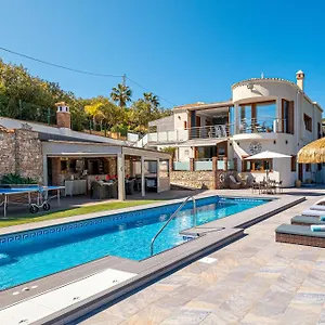 https://exceptional-costa-del-sol-villa-for-8-hi-spec-tranquil.es-andalucia.com